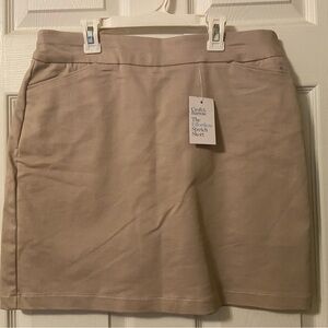 Croft & Barrow khaki skort, size 10 - NWT